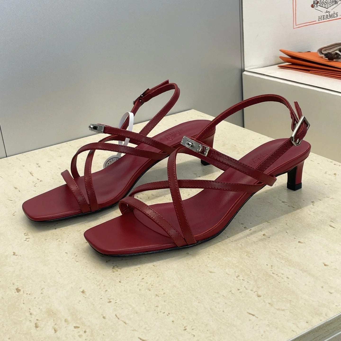 HM 26ss Kelly Sliver Buckle Sandals 40 Dark Red Calfskin 607173