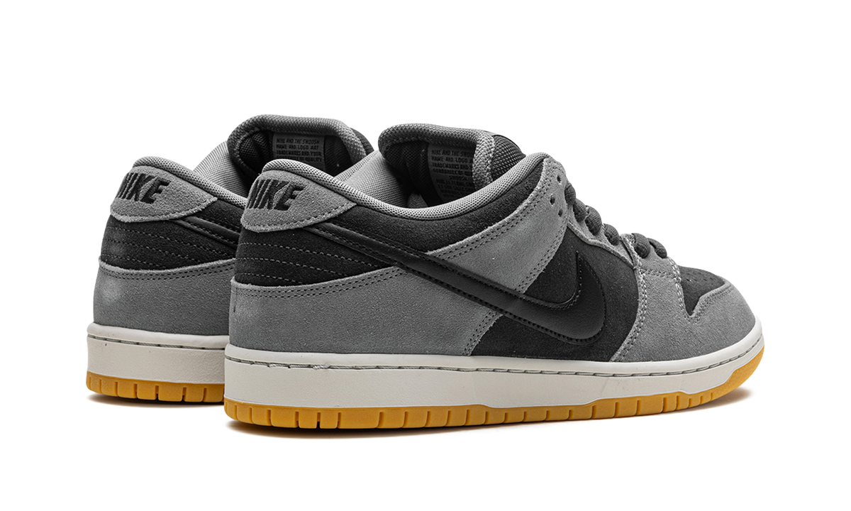 SB Dunk Low "Dark Smoke Grey" HF3063 001