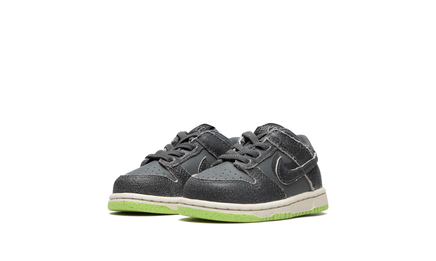 Dunk Low SE "Halloween - Cauldron TD" DQ6217 001