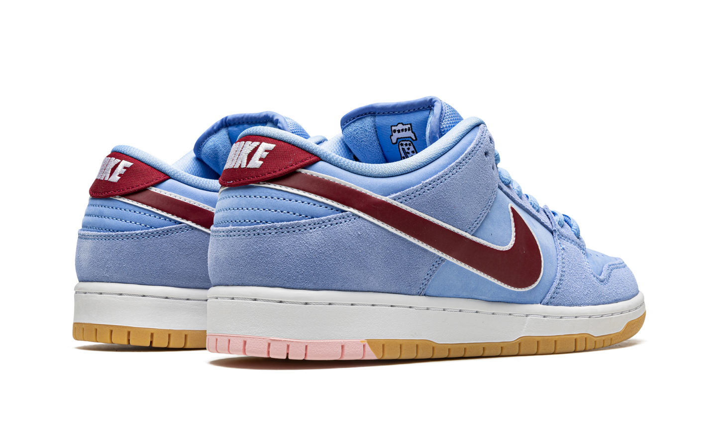 SB Dunk Low "Phillies" DQ4040 400