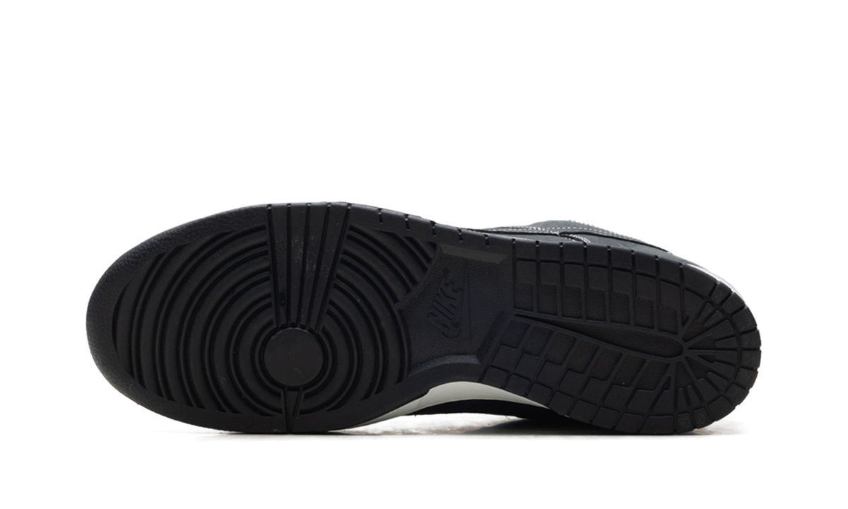 Dunk Low "Off-Noir / Summit White" IO4550 001