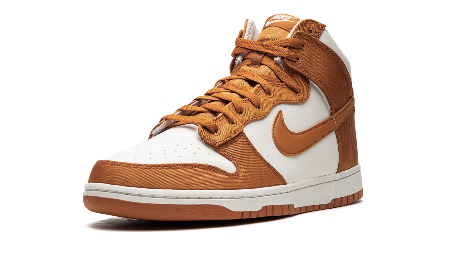 Dunk High "Monarch" DV7223 800