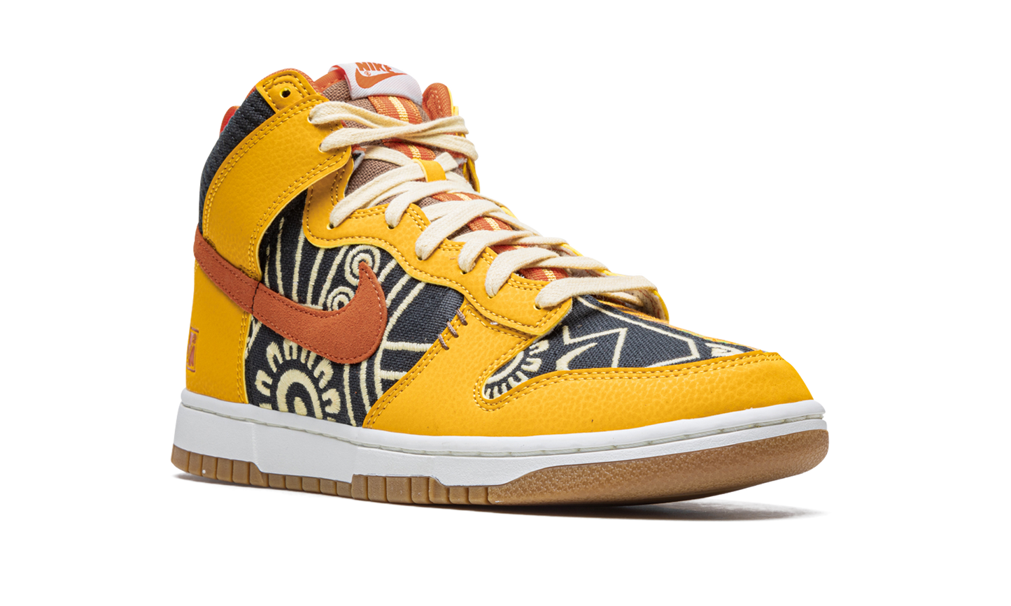 Dunk High "Somos Familia" DZ5354 045