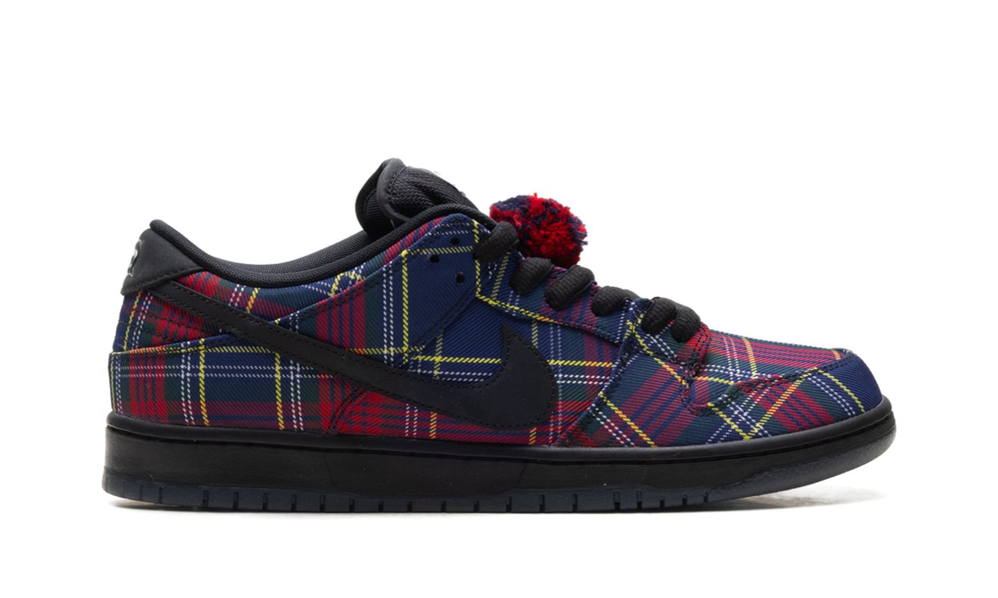 SB Dunk Low "Nardwuar" II1493 600