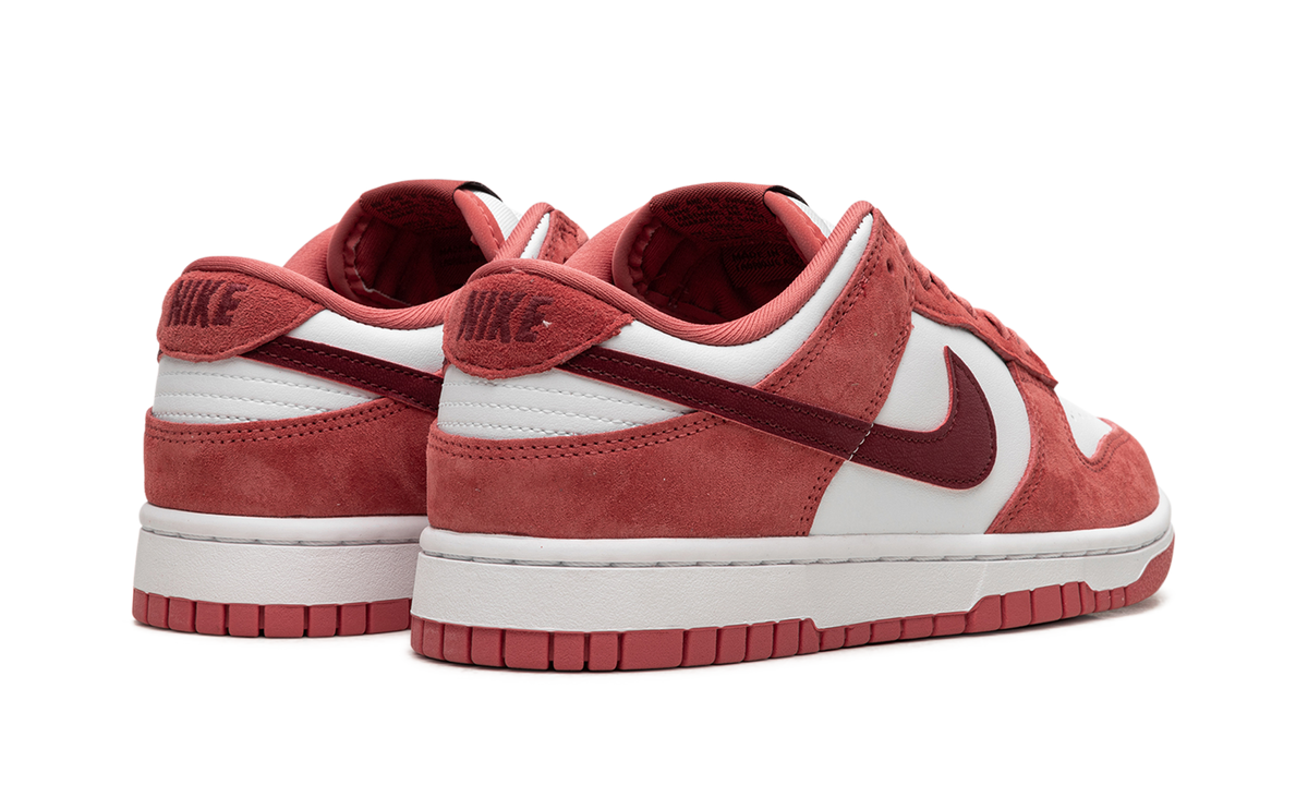 DUNK LOW WMNS "Valentine's Day" FQ7056 100