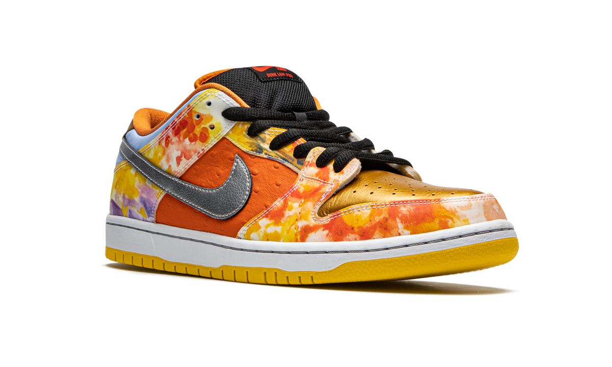 SB Dunk Low "Street Hawker" CV1628 800