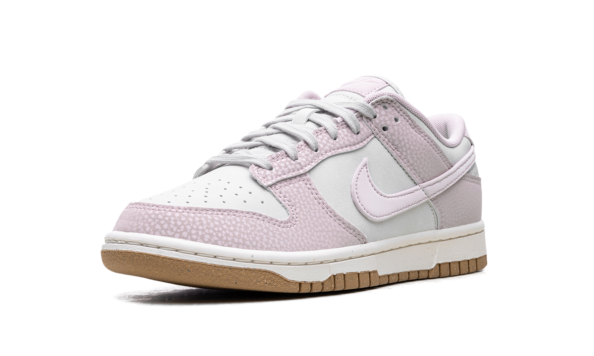 Dunk Low WMNS "Platinum Violet" FN6345 001