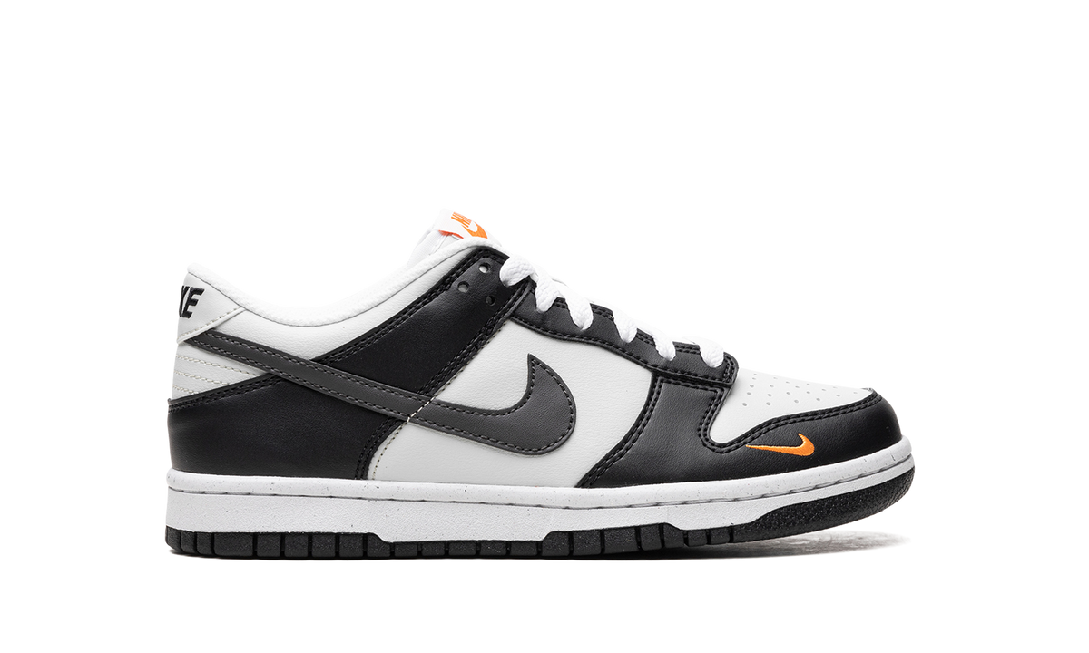 Dunk Low Next Nature GS "Black Bright Mandarin" FN7784 001