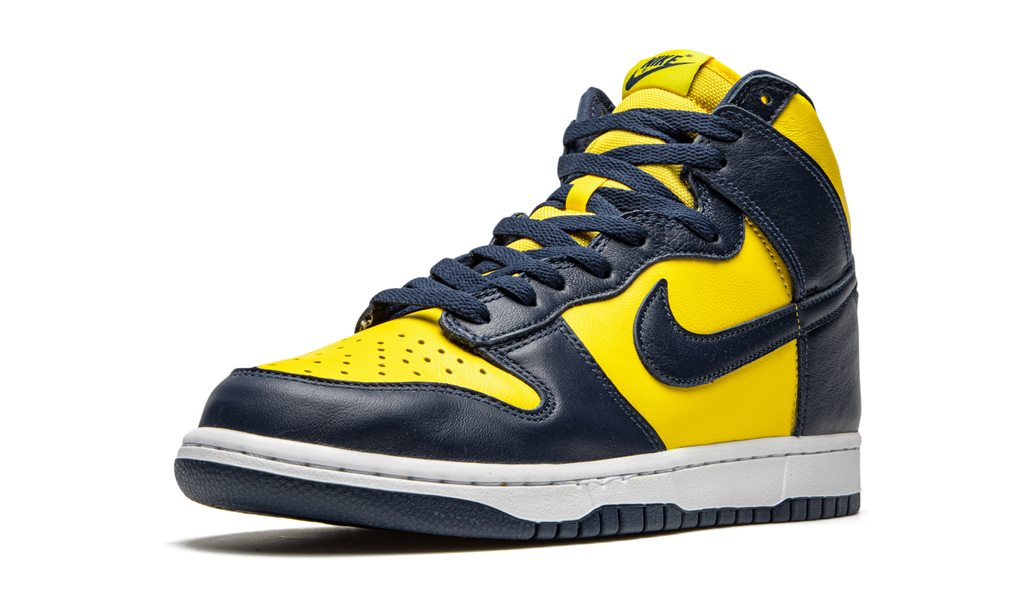Dunk High SP "Michigan" CZ8149 700