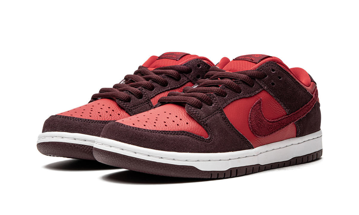 SB Dunk Low "Cherry" DM0807 600