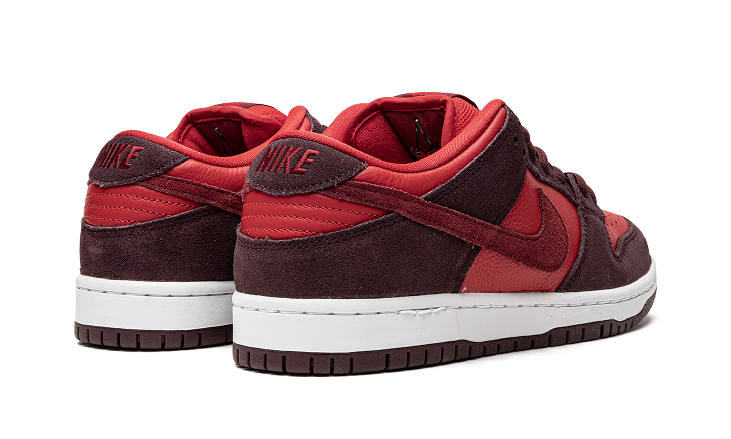 SB Dunk Low "Cherry" DM0807 600