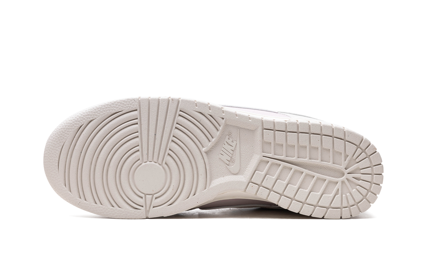 DUNK LOW WMNS "Platinum Violet" DD1873 001