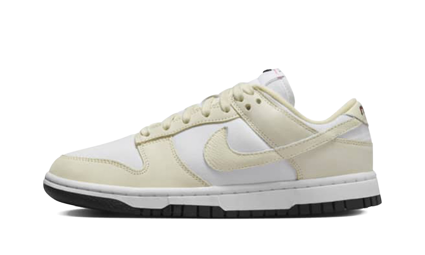 NIKE DUNK LO LX WMNS "Coconut Milk" DZ2710 100