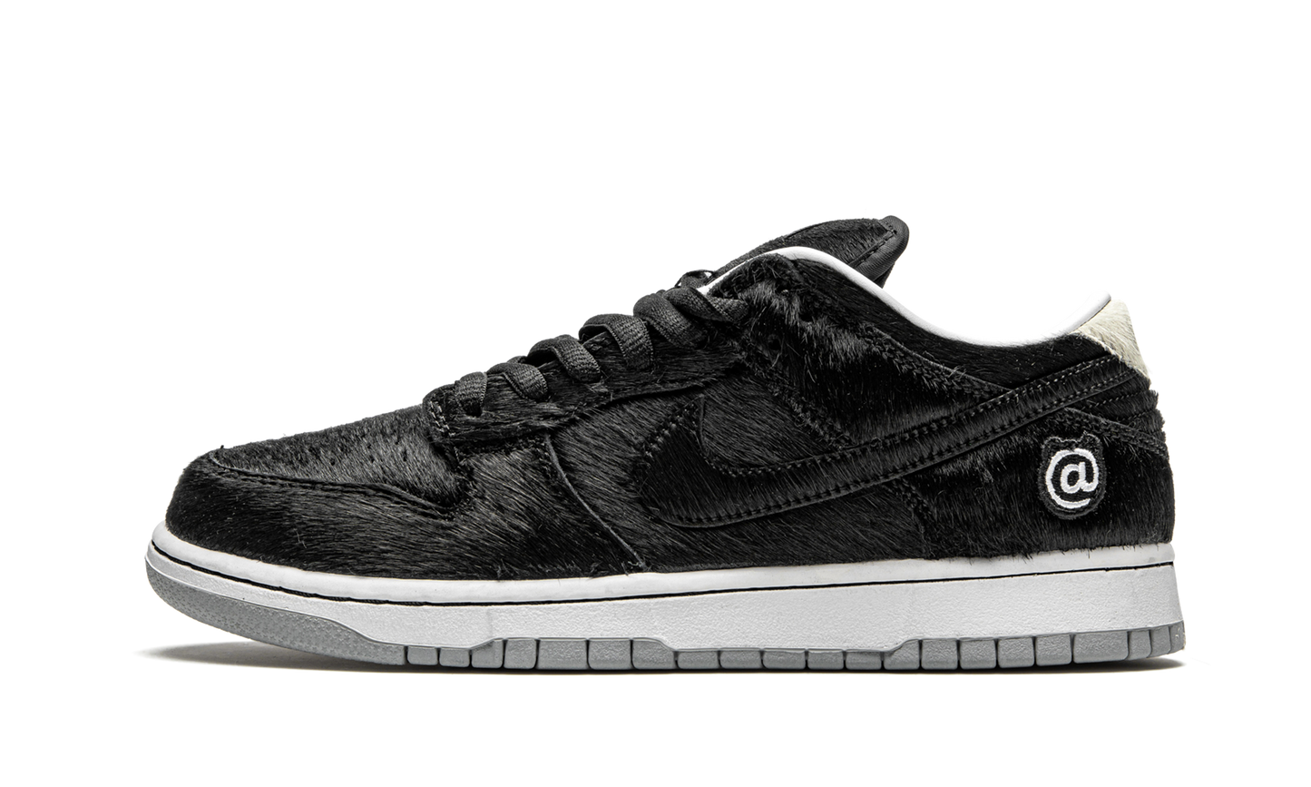 SB Dunk Low "Medicom Toy - BE@RBRICK" CZ5127 001
