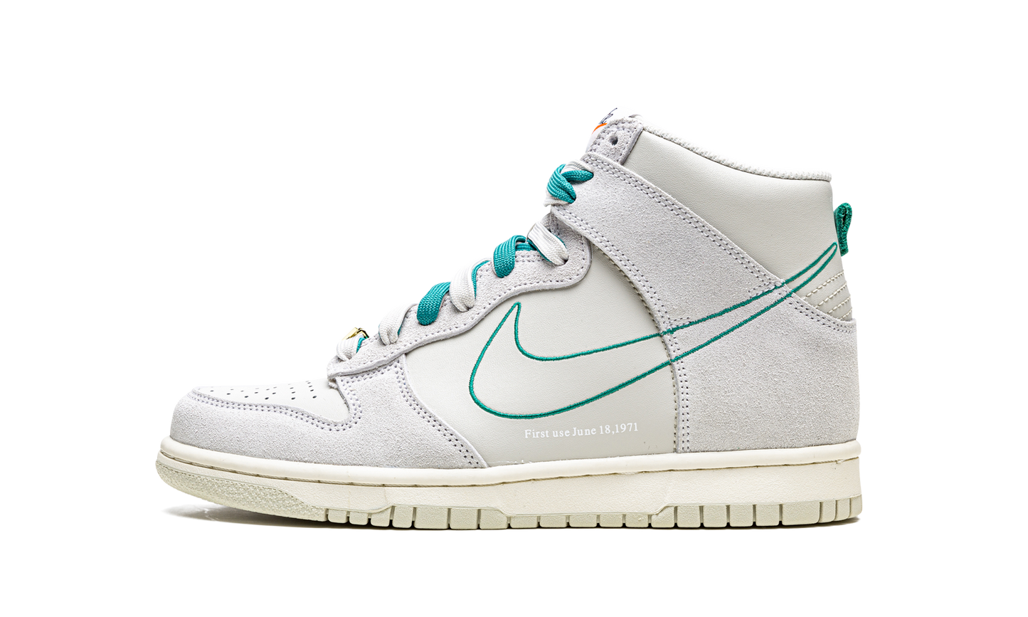 Dunk High SE GS "First Use - Green Noise" DD0733 001