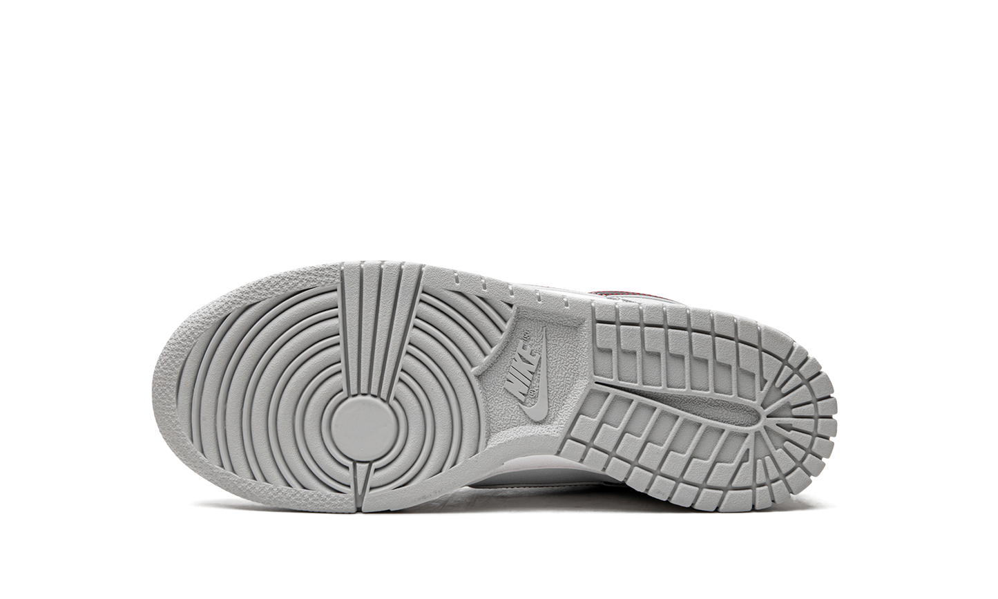 Dunk Low GS "Lucky" DQ0380 001
