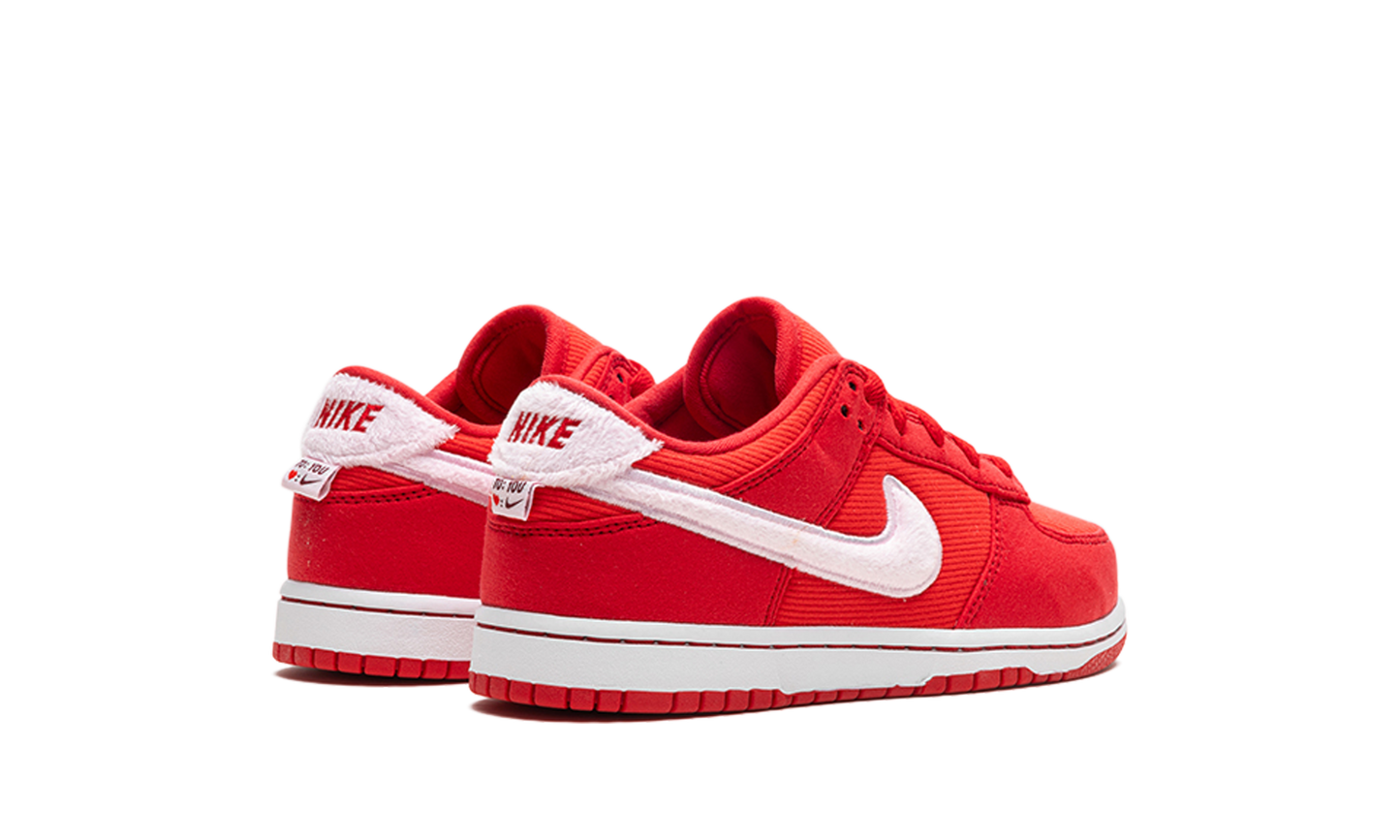 Dunk Low PS "Valentine's Day Solemates" FZ3549 612