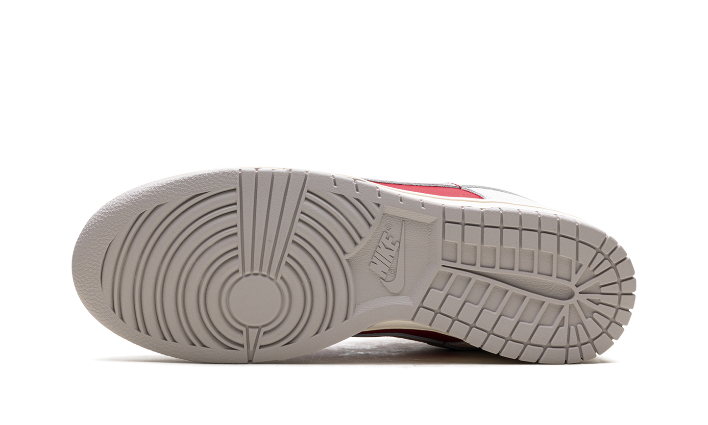 Dunk Low "Ultraman" HJ9093 030