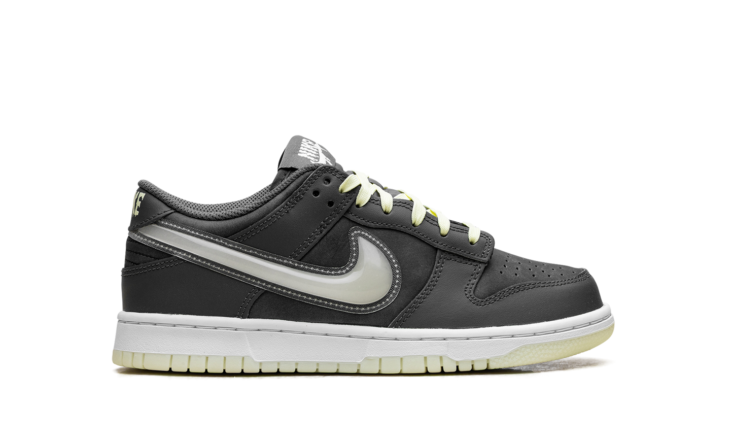 Dunk Low GS Halloween "Halloween - Glow in the Dark" HQ3569 068