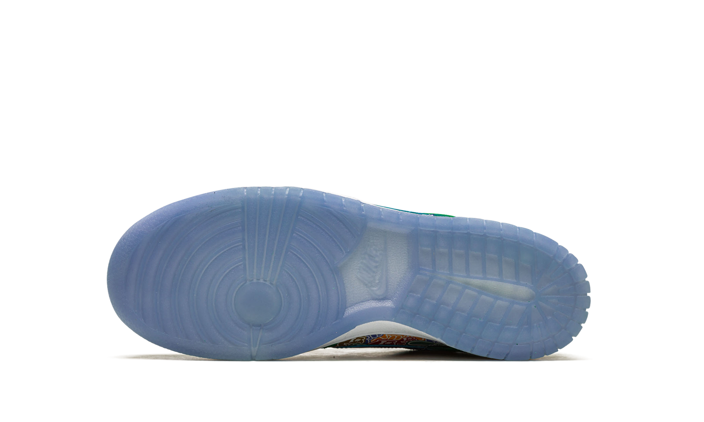Dunk Low "Foam Finger GS" DZ5299 300