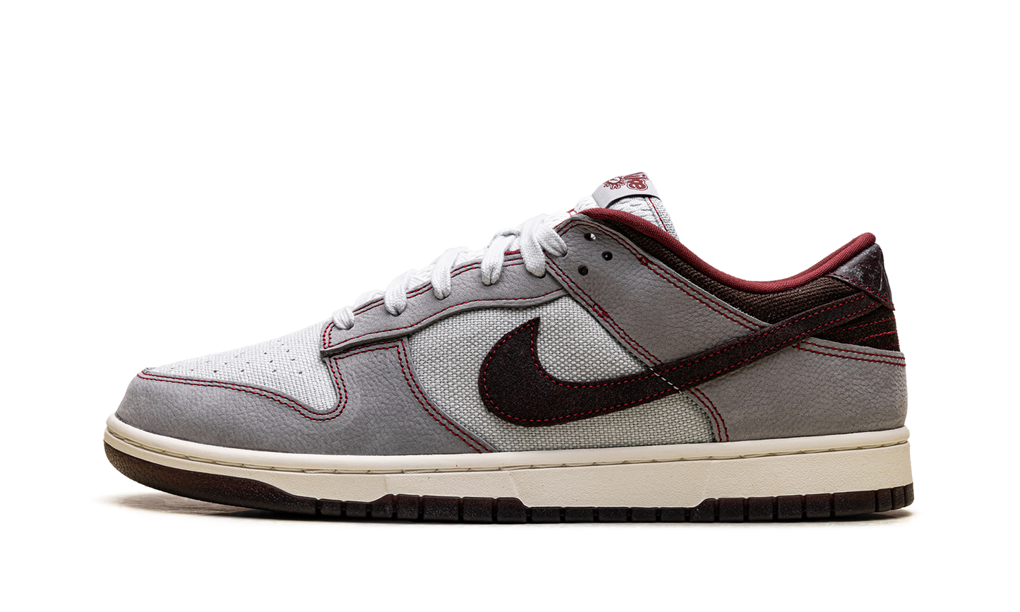 Dunk Low Retro SE "Pure Platinum / Wolf Grey / Team Red / Burgundy Crush" IH1942 001