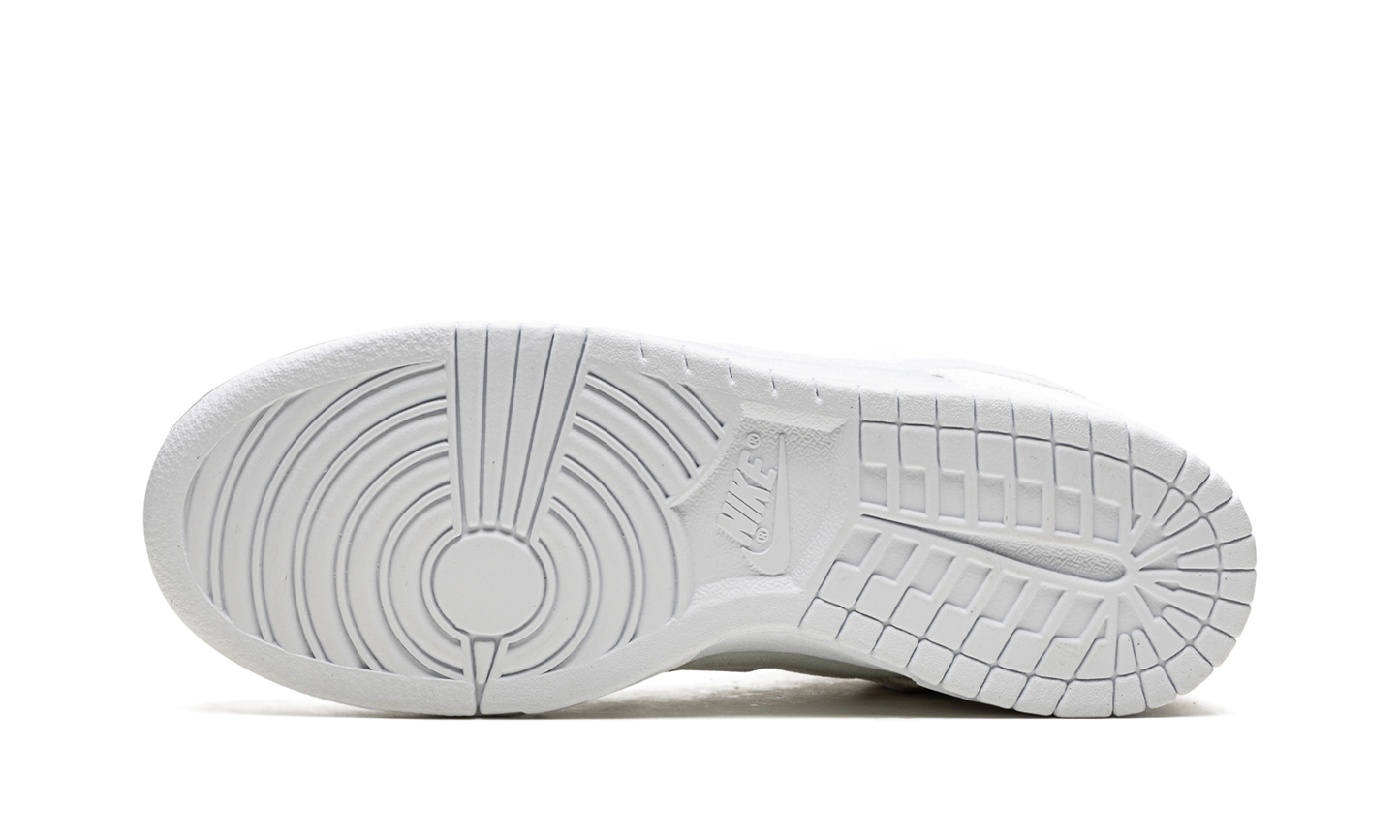 Dunk Low "Dove Street Market Triple White Velvet" DH2686 100