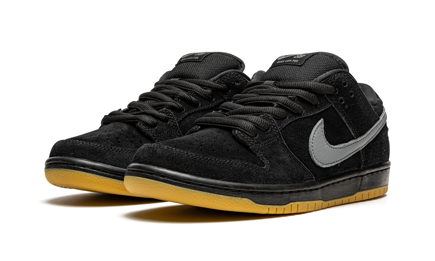 SB Dunk Low Pro "Fog" BQ6817 010