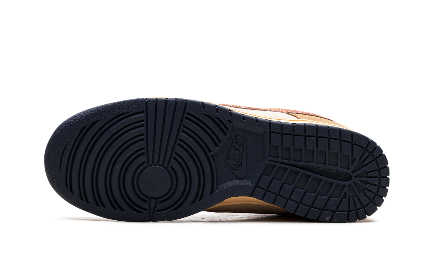 Dunk Low "Wheat/Sanddrift" HQ3640 790
