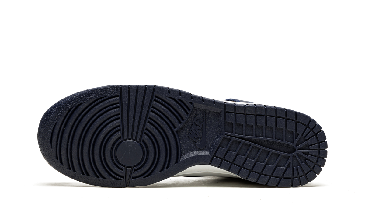 Dunk High "Championship Navy" DD1399 104